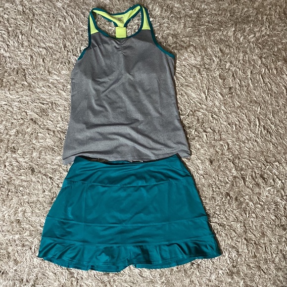 Womens Tail Tennis Outfit - Skirt and Top - Picture 4 of 4